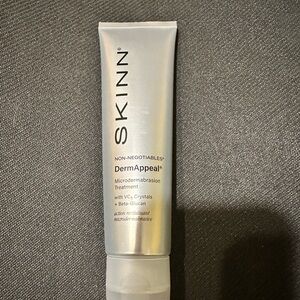 SKINN Silver DermAppeal Microdermabrasion Treatment